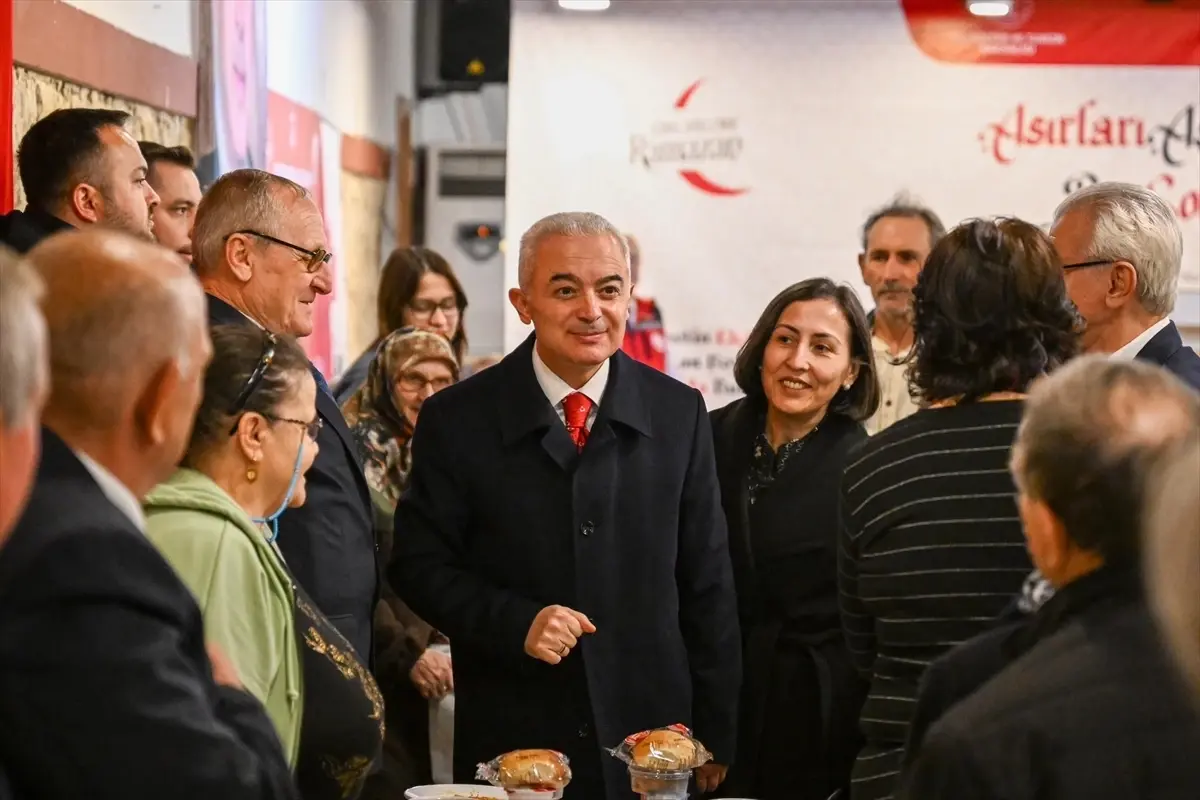 Kırklareli Valisi Turan, şehit aileleri ve gazilerle iftarda buluştu