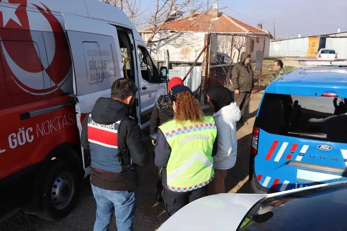 Kırşehir\'de 19 Düzensiz Göçmen Yakalandı