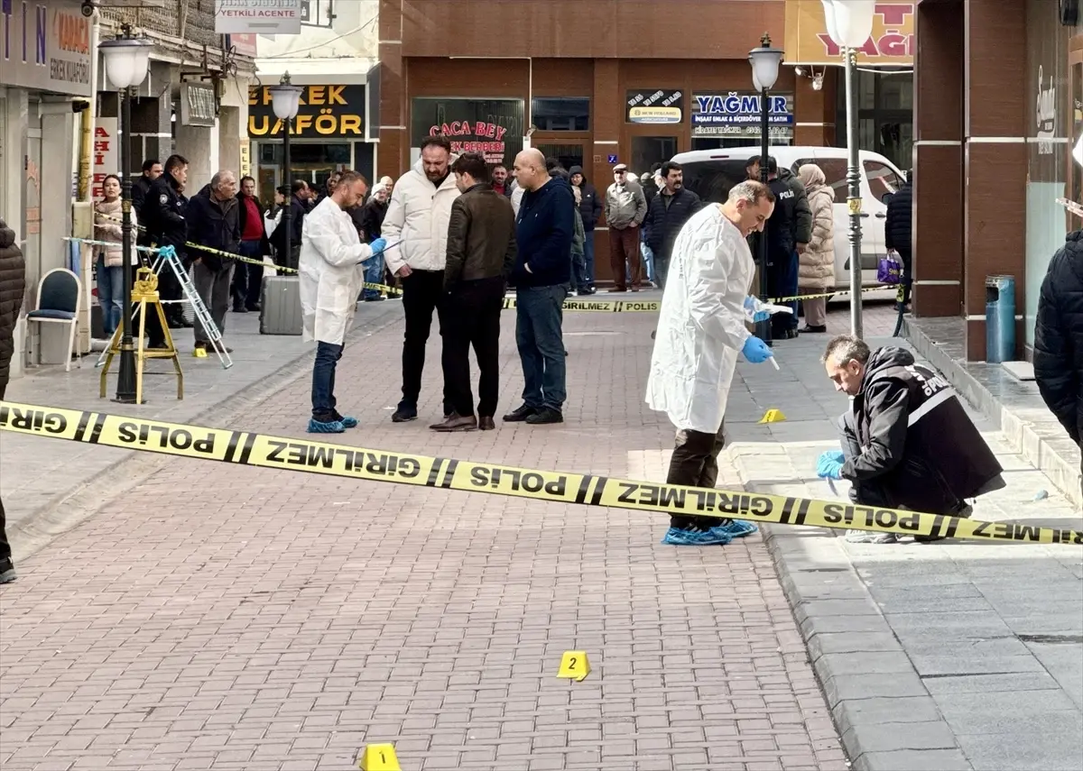 Kırşehir\'de Kahvehaneye Silahlı Saldırı