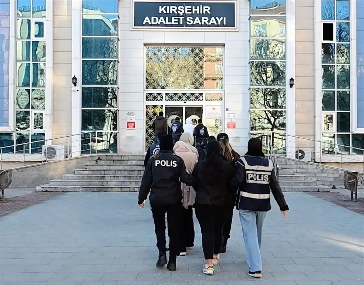 Kırşehir\'de Dolandırıcılık Operasyonu: 16 Tutuklandı