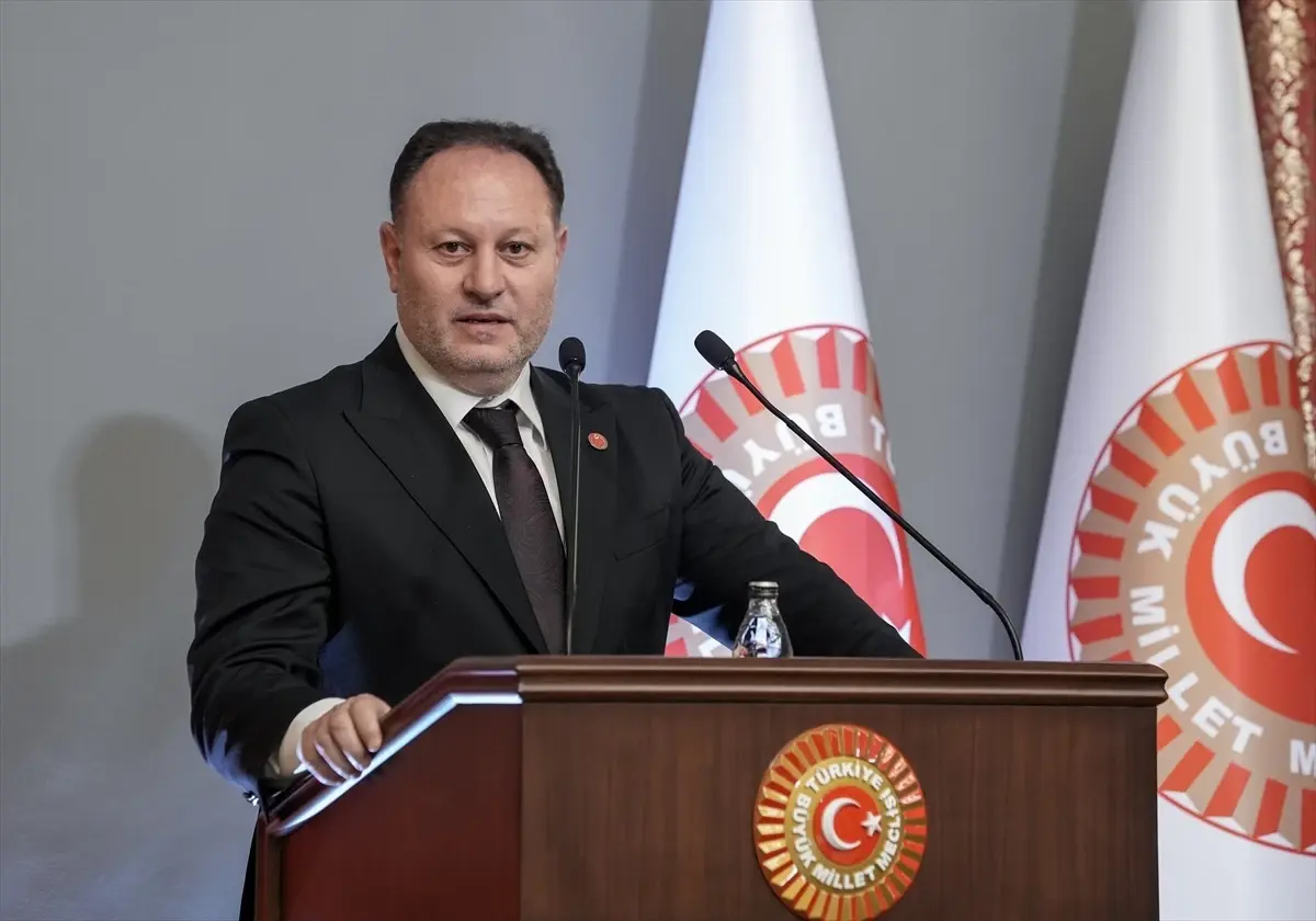 Öztürkler: Türk Askeri Kıbrıs\'ın Teminatıdır