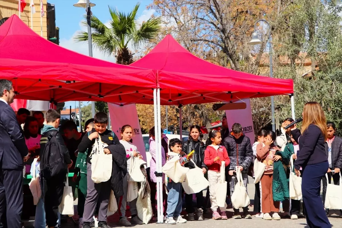 KKTC\'de çocukların katıldığı sıfır atık ve geri dönüşüm etkinliği düzenlendi