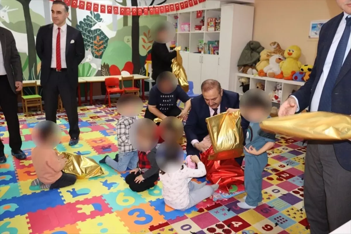 Cezaevi Çocuklarına Bayram Hediyeleri