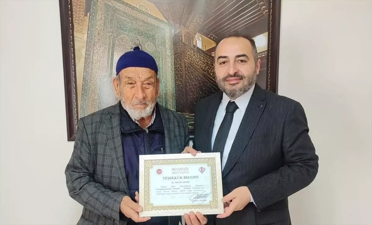 84 Yaşındaki Mevlüt Şanal\'dan Hafızlık Yarışmasında İkinci Derece