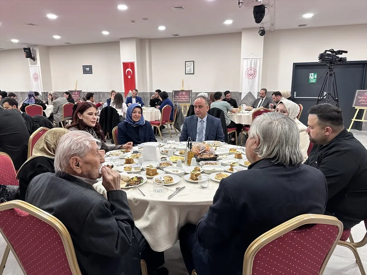 Genç Çiftler Devlet Desteğiyle Buluştu