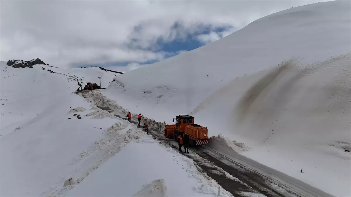 Hadim-Alanya Yolu İçin Kar Temizleme Çalışmaları