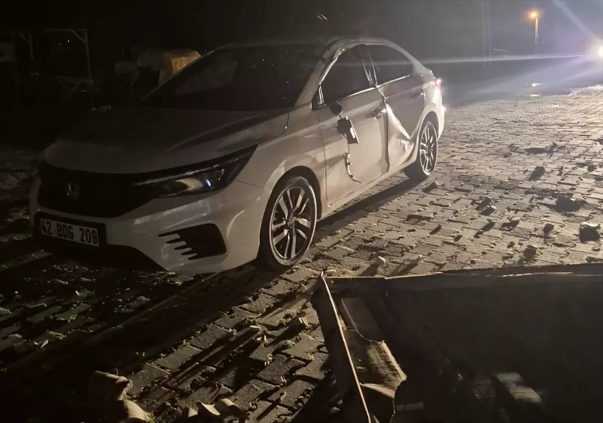 Konya\'da Şiddetli Rüzgar Hayatı Olumsuz Etkiledi