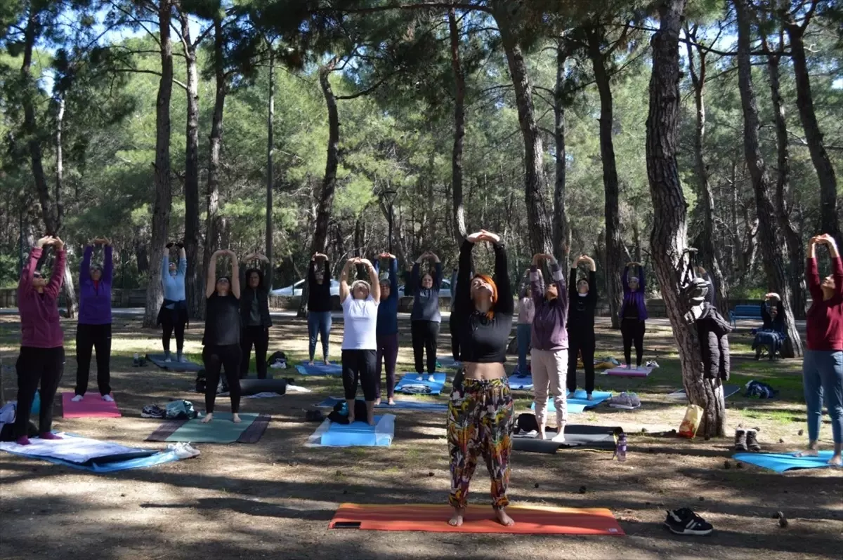 Konyaaltı\'nda Yoga Dersleri Başladı