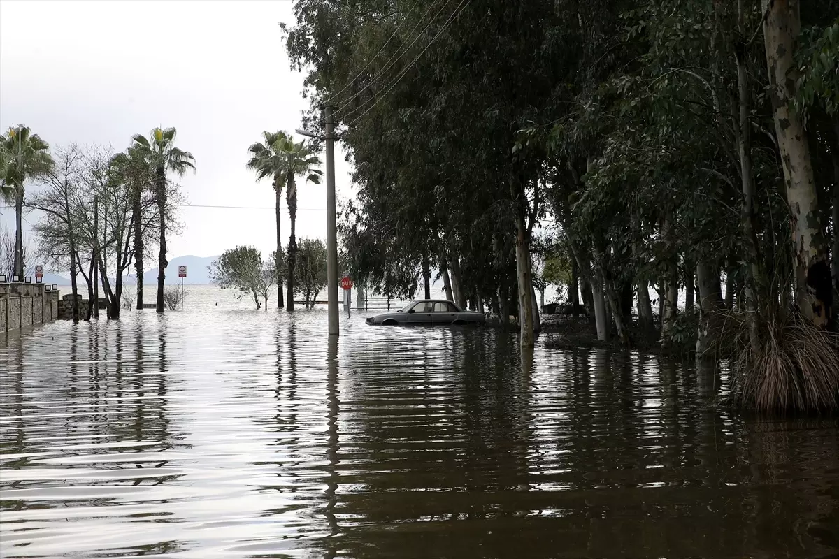 Köyceğiz Gölü\'nde Su Baskınları Artıyor