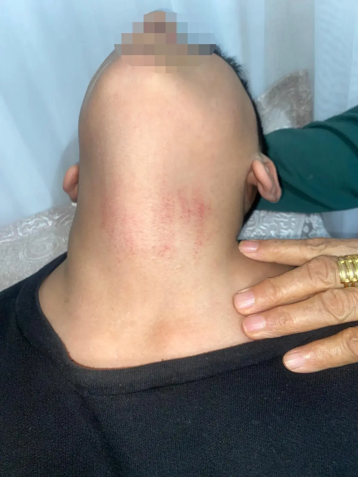 Küçükçekmece'de kadın memurun 10 yaşındaki öğrenciyi okulda darbettiği iddiası