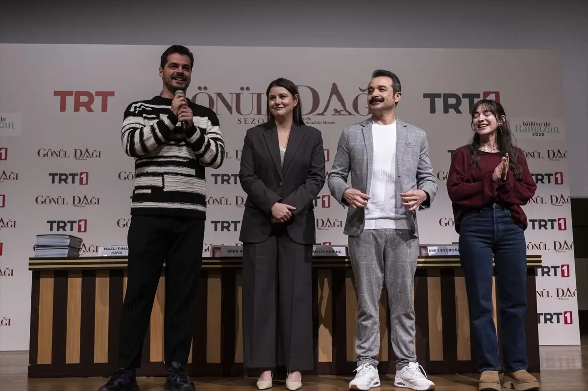 Gönül Dağı Oyuncuları Külliye\'de Buluştu