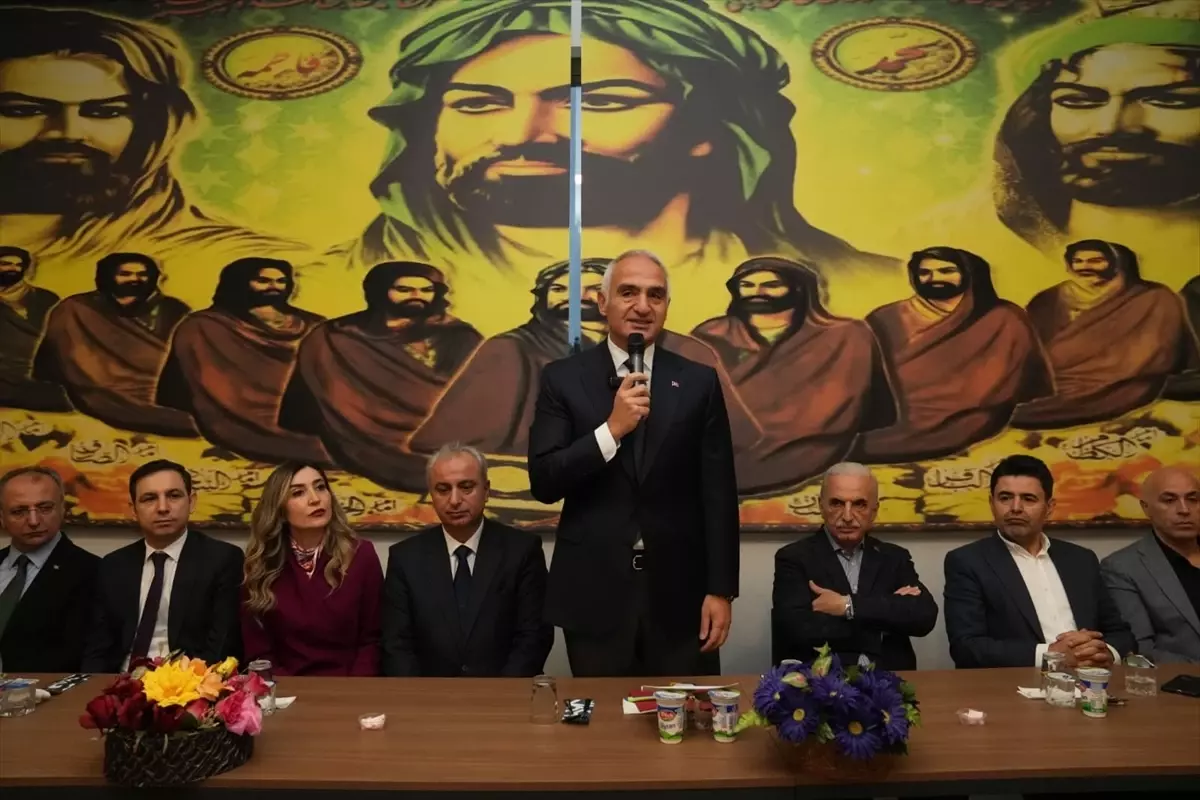 Bakan Ersoy Hızır Orucu\'nda Bir Araya Geldi