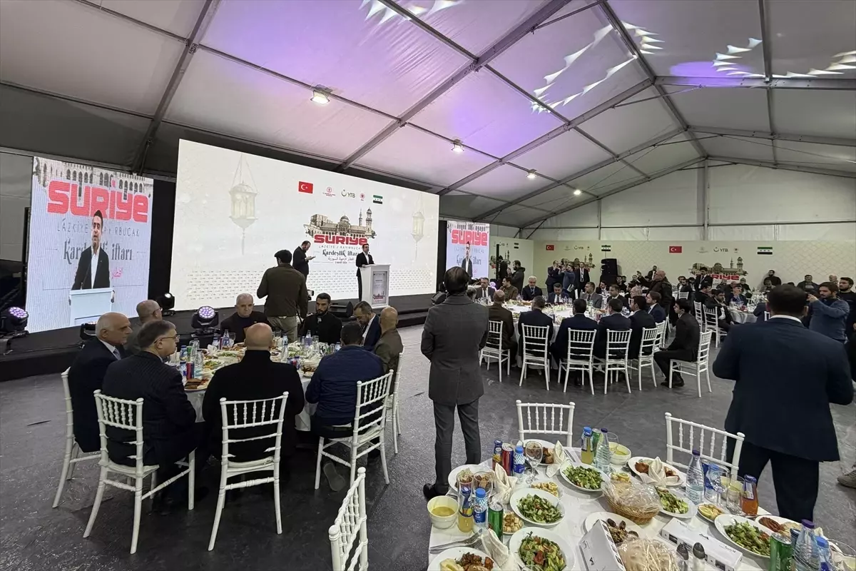 Suriye\'de Kardeşlik İftarı