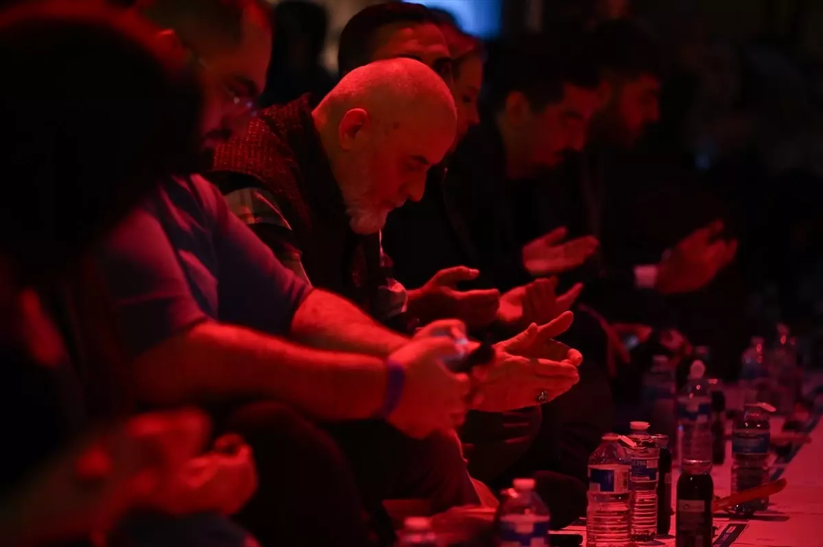 Londra\'da Türkiye Temalı Toplu İftar