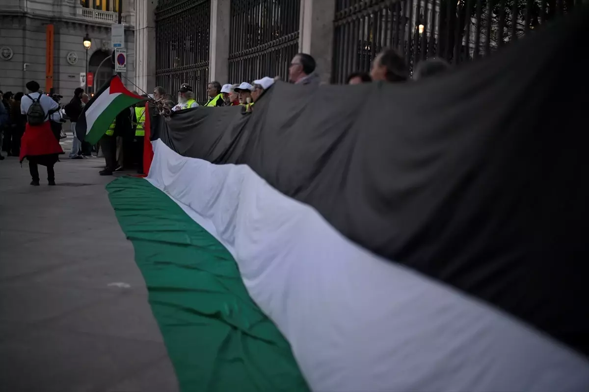 Madrid\'de Savaş Karşıtı Eylem