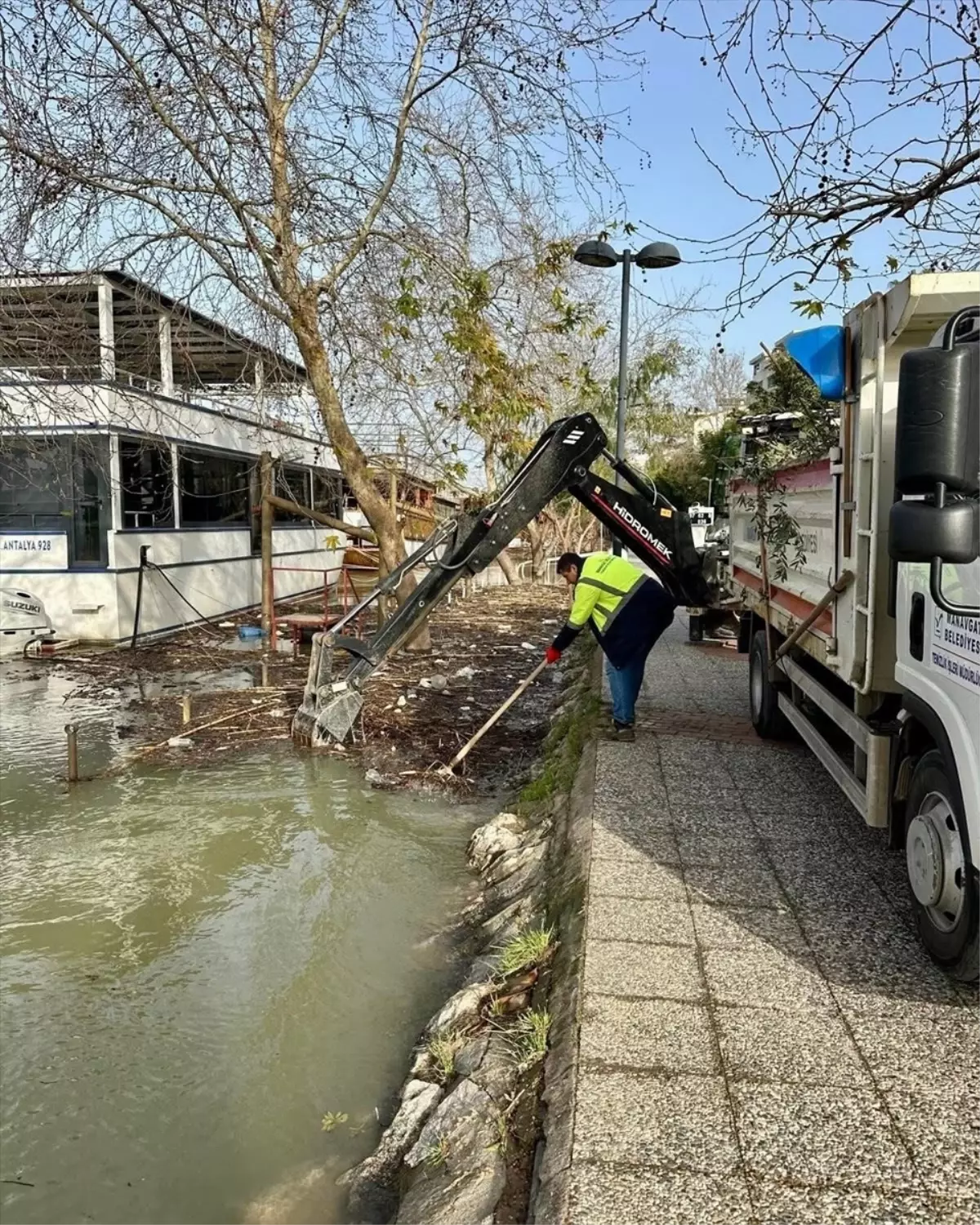Manavgat\'taki Taşkın Sonrası Temizlik Çalışmaları