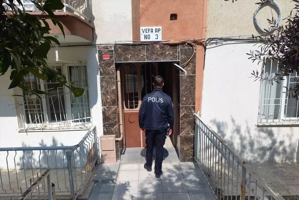 Manisa\'da Cinayet Şüphesi: 4 Gözaltı