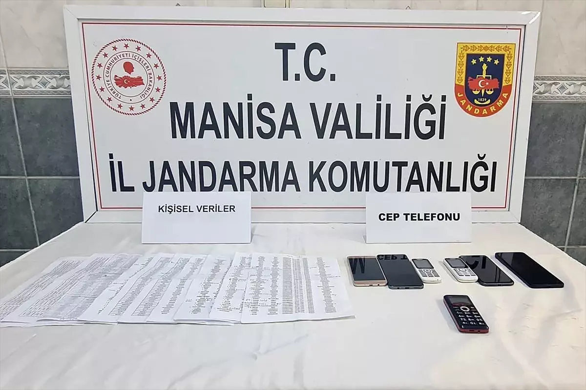 Turgutlu\'da Dolandırıcılık Operasyonu: 4 Şüpheli Tutuklandı
