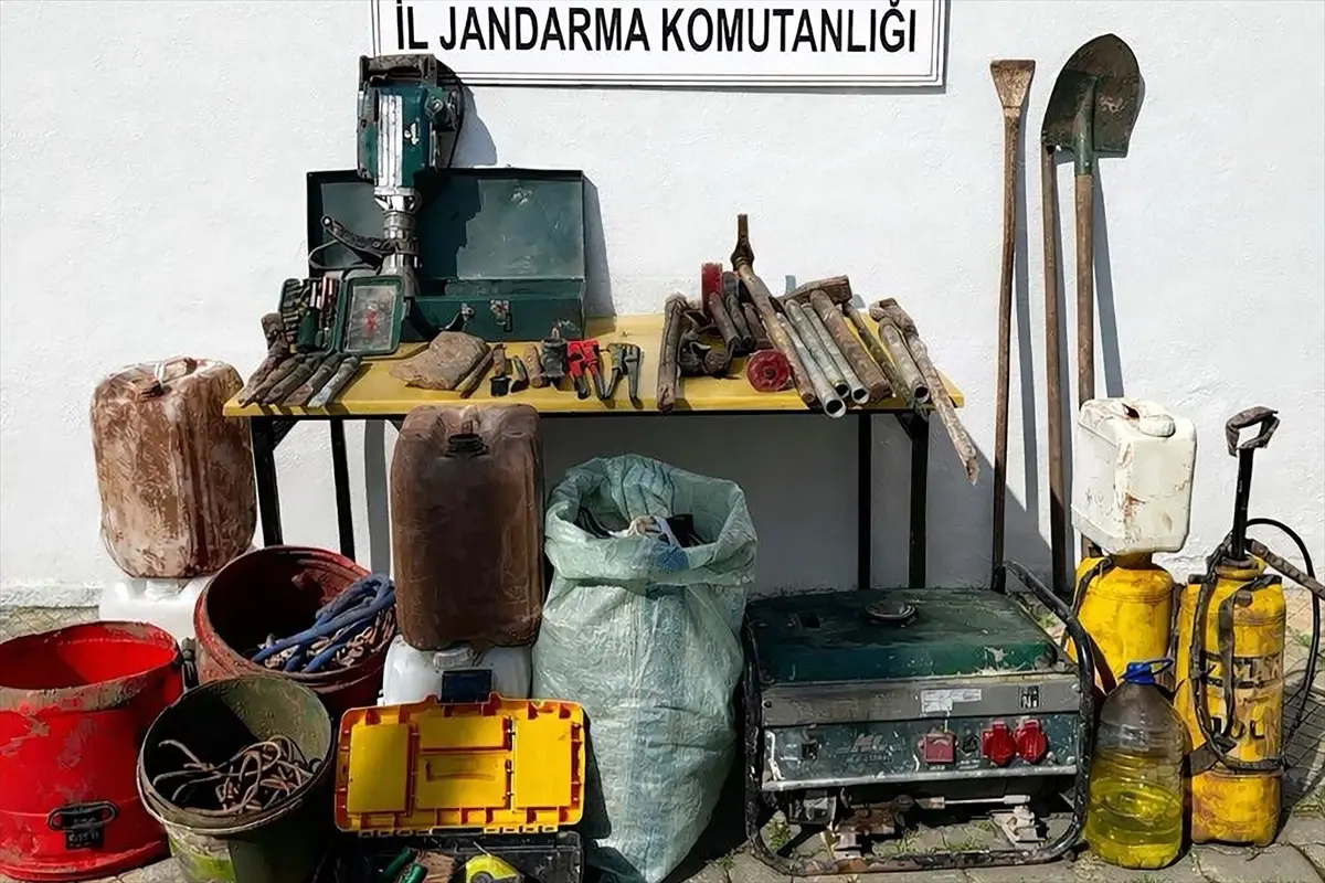 Turgutlu\'da İzinsiz Kazı: 2 Gözaltı