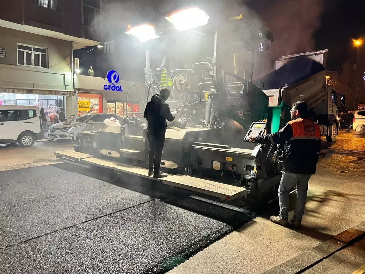 Artuklu\'da Asfalt Yenileme Çalışmaları Devam Ediyor