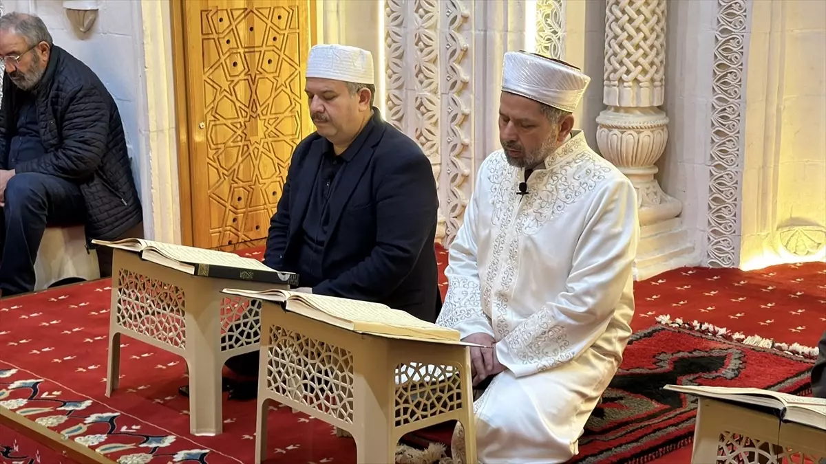 Mardin\'de Ramazan Mukabele Geleneği