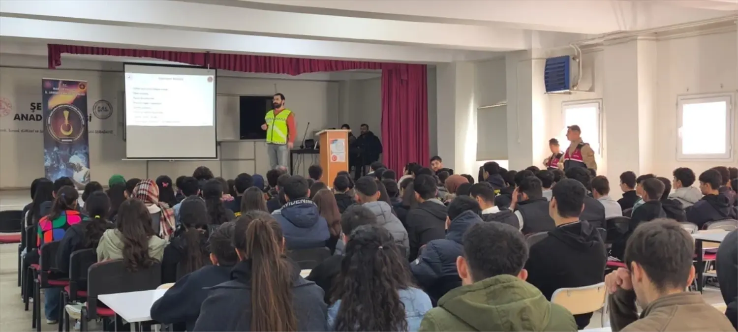 Mardin\'de Öğrencilere Siber Güvenlik Eğitimi