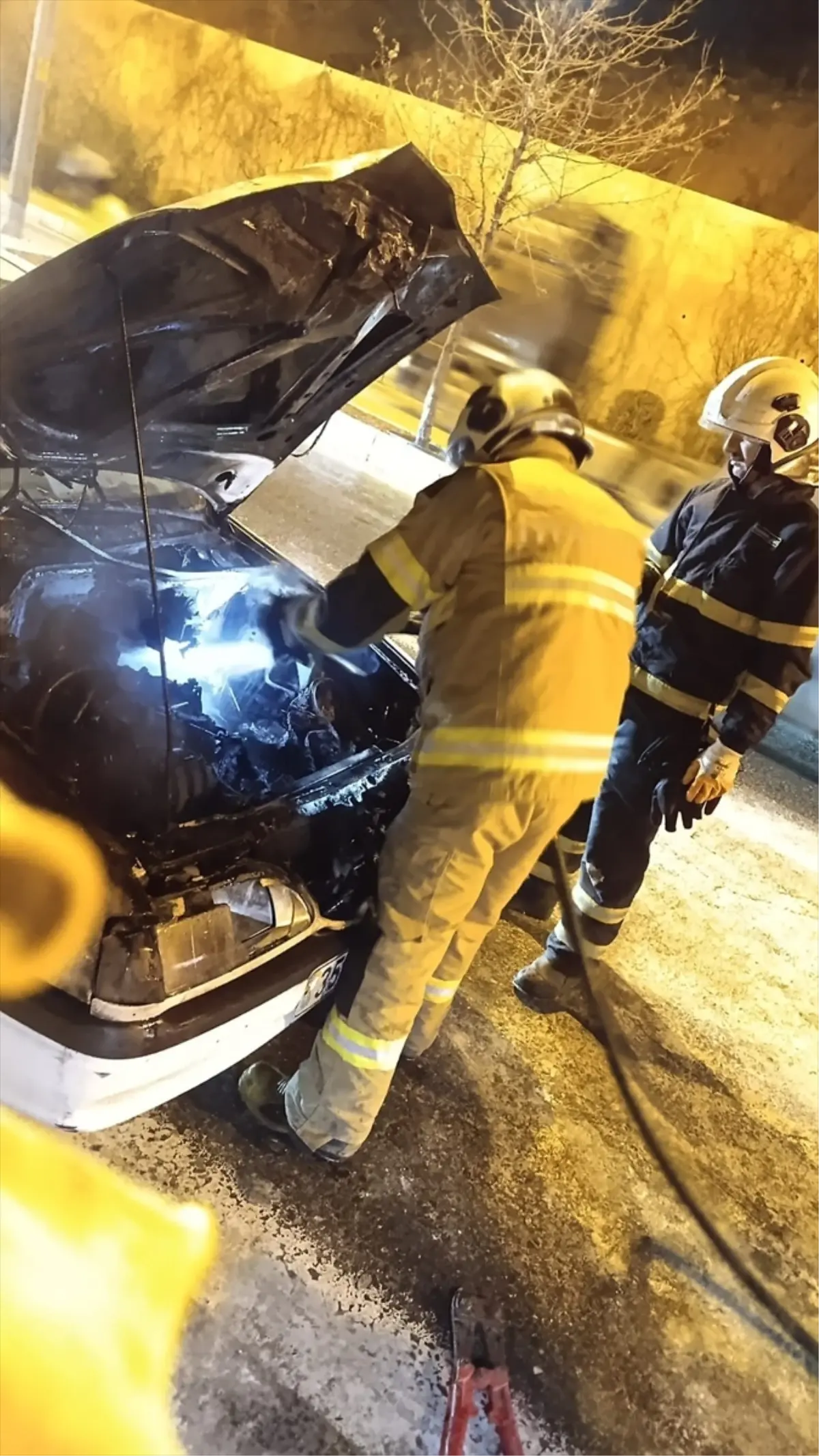 Mardin\'de Seyir Halindeki Araçta Yangın