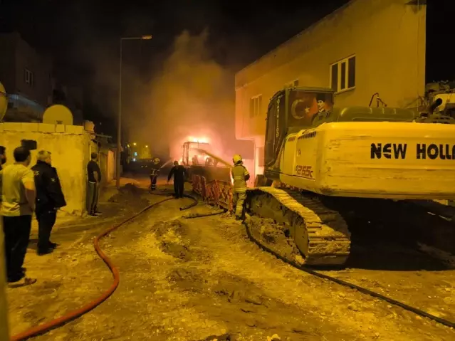 Kızıltepe’de İş Makinelerine Yangın