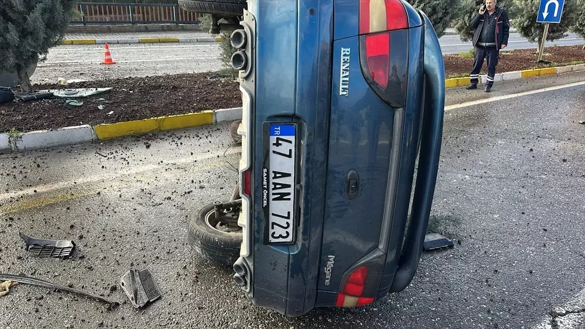 Mardin\'de Trafik Kazası: Sürücü Yaralı