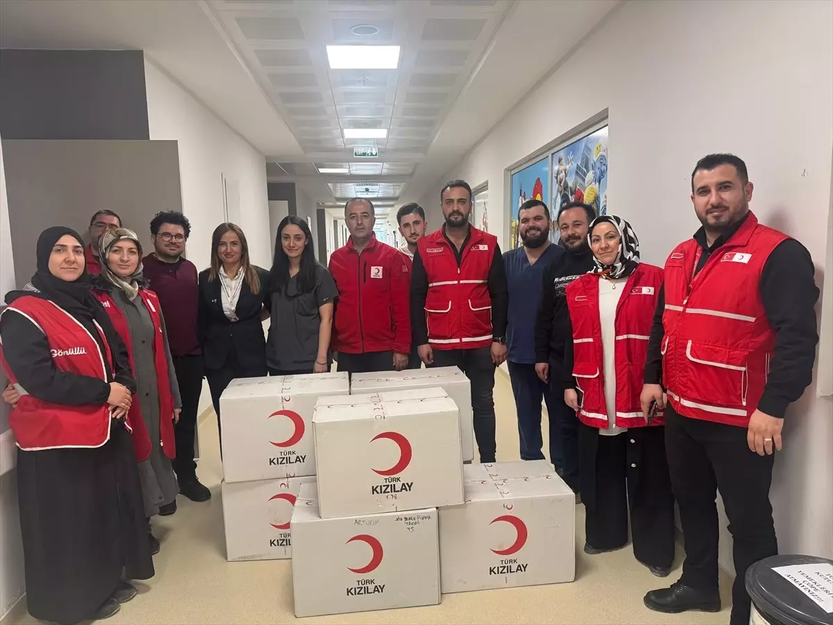 Kızılay\'dan Mardin\'deki Çocuklara Destek