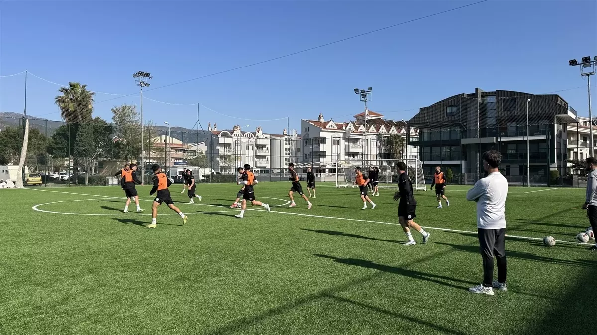 Marmaris Yat Marin MFK Manavgat Maçına Hazırlanıyor
