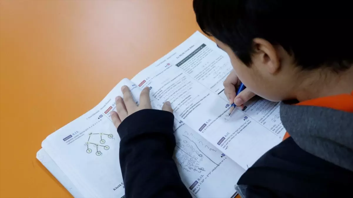 9 Yaşındaki Matematik Dahisi Sarp Arel