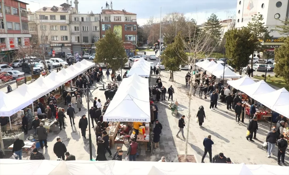 Melikgazi Antika Pazarı Nostalji Sunuyor