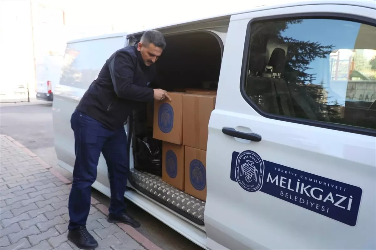 Melikgazi\'den İhtiyaç Sahiplerine Yardım