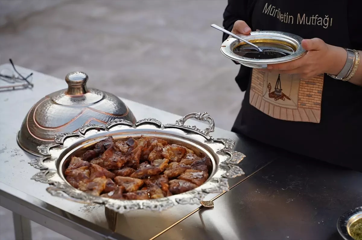 Kahramanmaraş\'ın Geleneksel Çullama Tatlısı