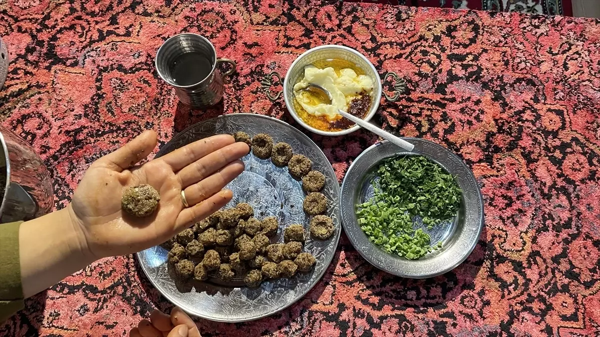 Bitlis\'in Leziz Ciğer Taplaması