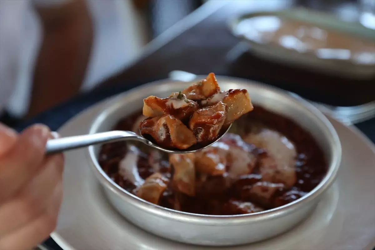 Kayseri\'nin Tepsi Mantısı: Kültürel Bir Lezzet