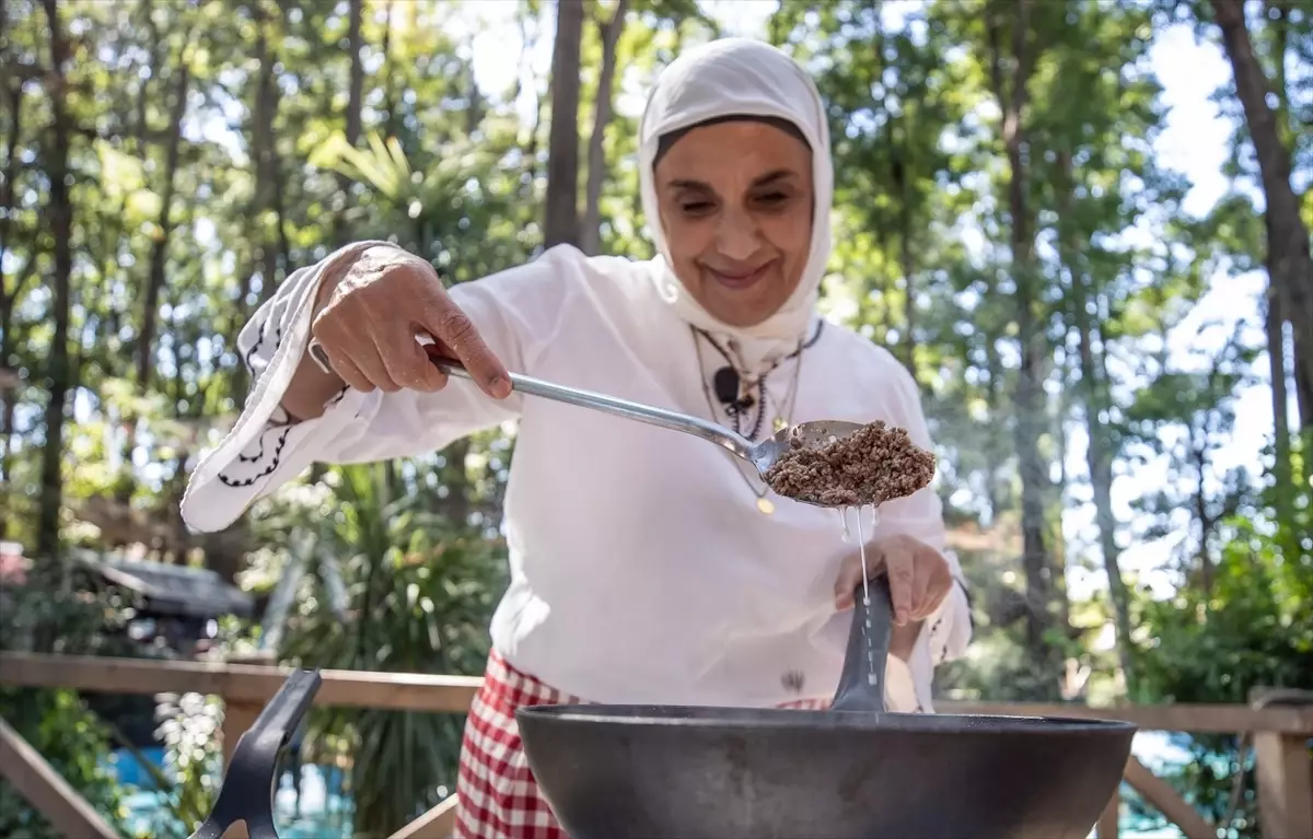 Sakarya\'nın Fıtk Fıtk Lezzeti: Şöce Böce