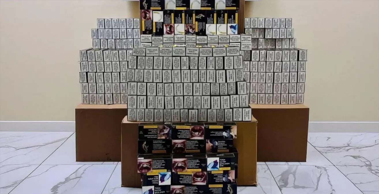 Mersin\'de 200 Bin Kaçak Makaron Ele Geçirildi