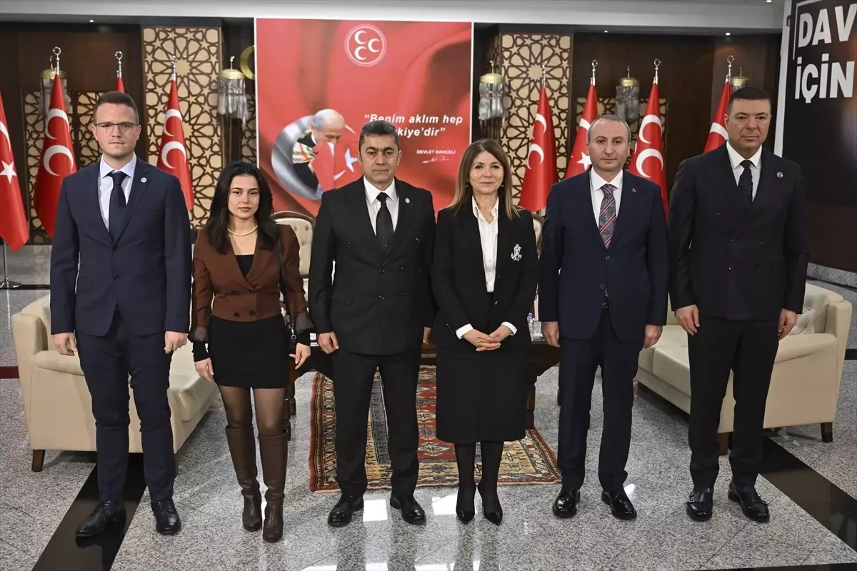 MHP Genel Merkezi\'nde siyasi partiler arası bayramlaşma