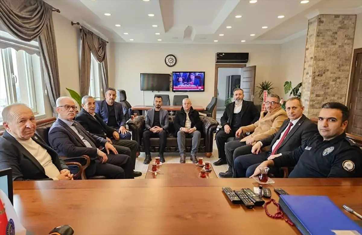 MHP İlçe Başkanı Emniyet Müdürünü Ziyaret Etti