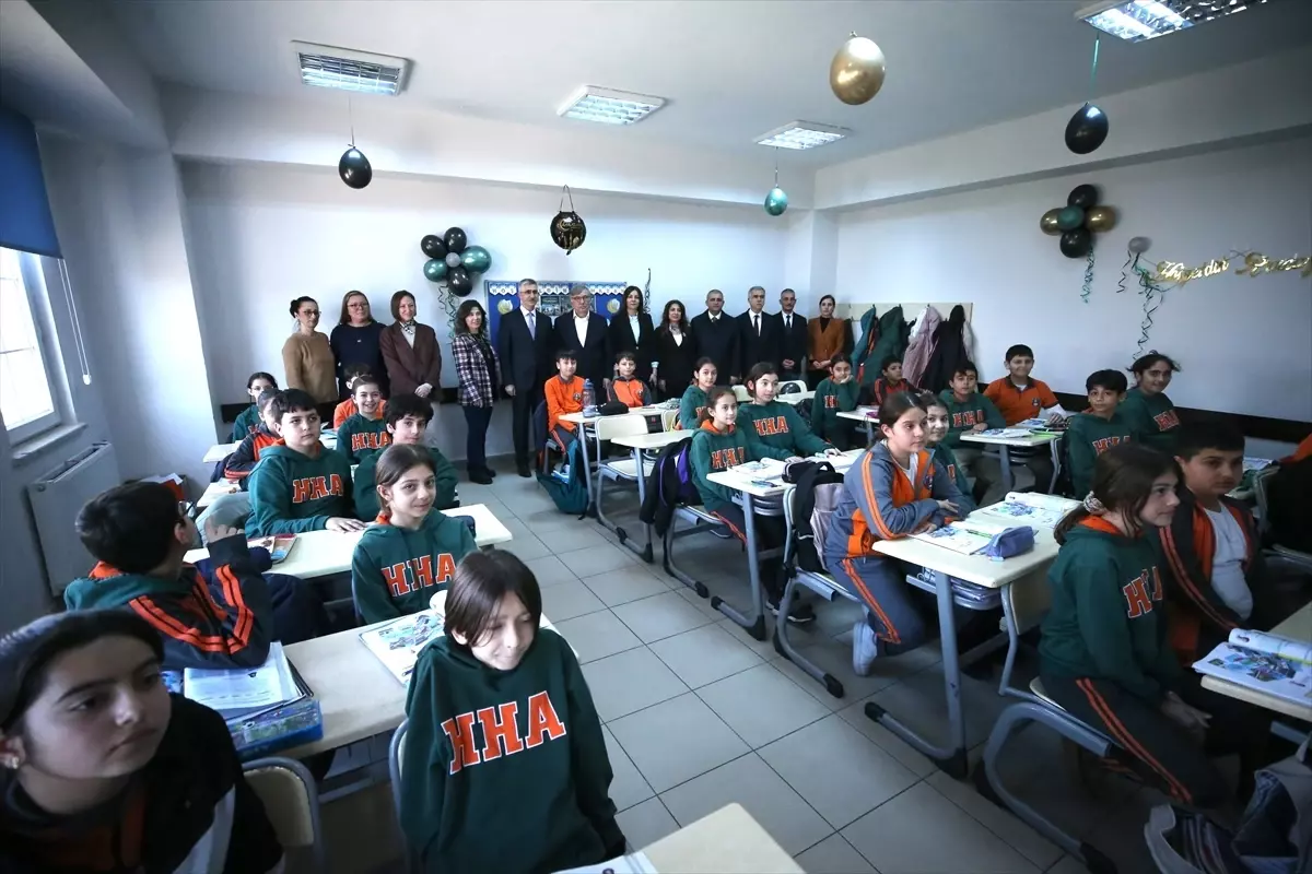 Eğitim Bakan Yardımcısı Yılmaz Çanakkale\'de