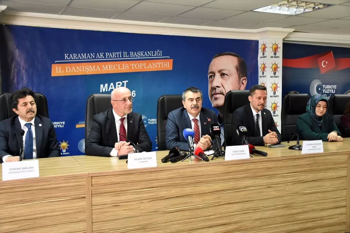 Eğitimde Devrim: Türkiye\'de Akıllı Tahta Uygulaması