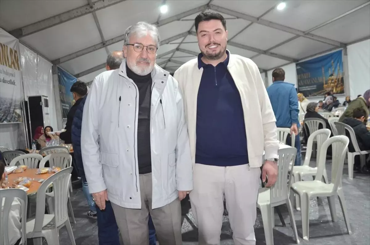 Merih Demiral\'dan Ramazan İftarı