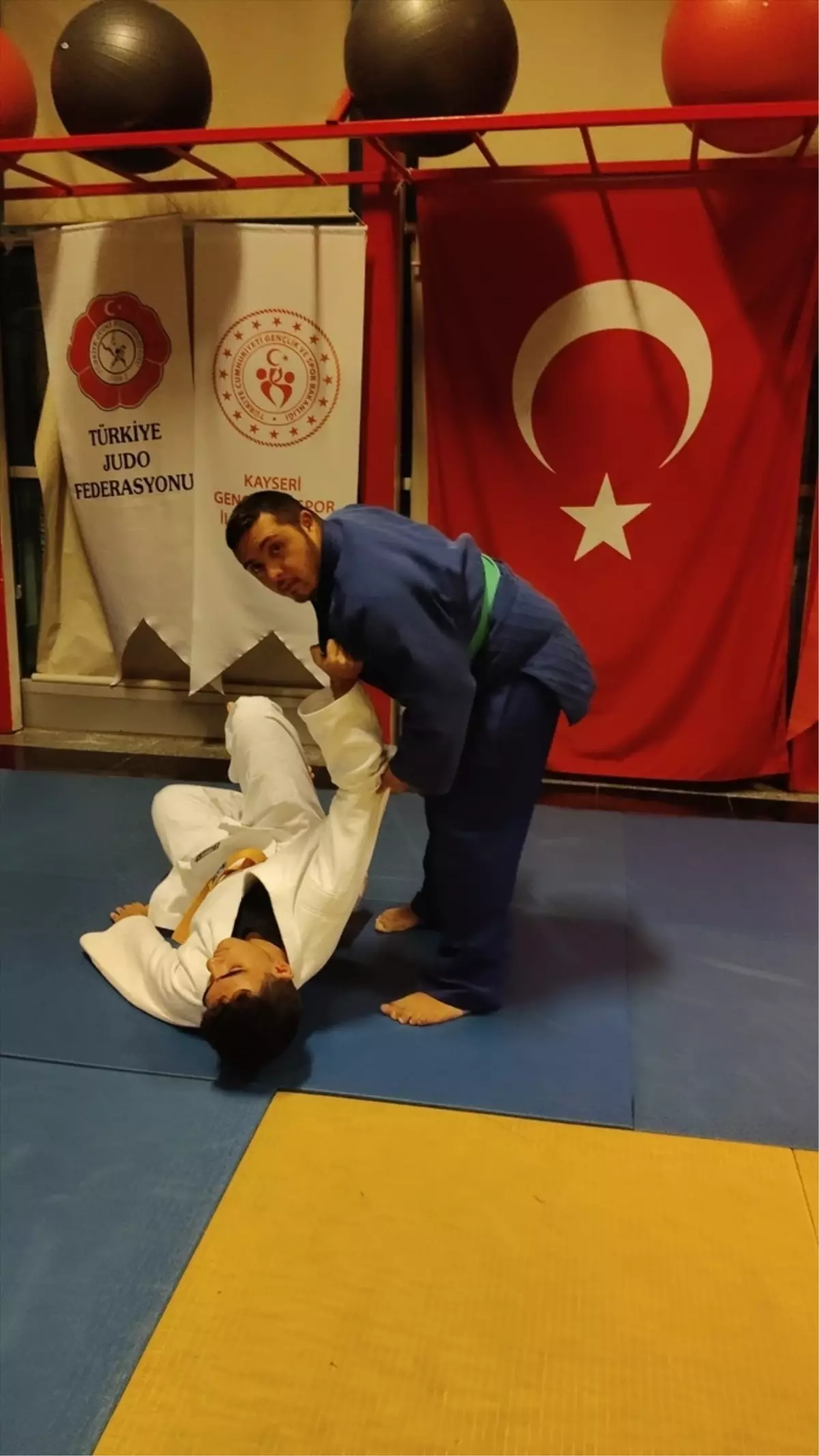 Down Sendromlu Sporcu Samet Balcı, Türkiye Şampiyonası\'na Hazırlanıyor