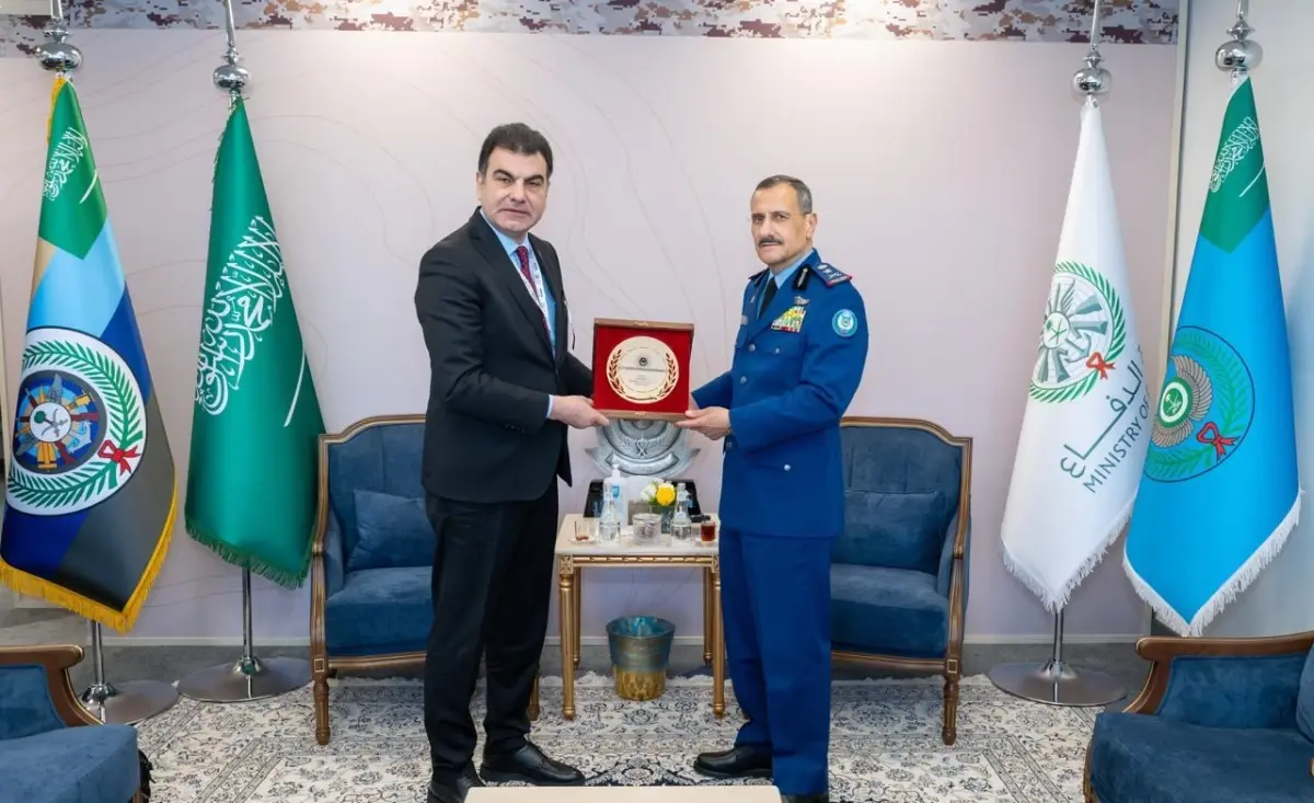 Savunma Gösterisi\'nde Türk Temsili