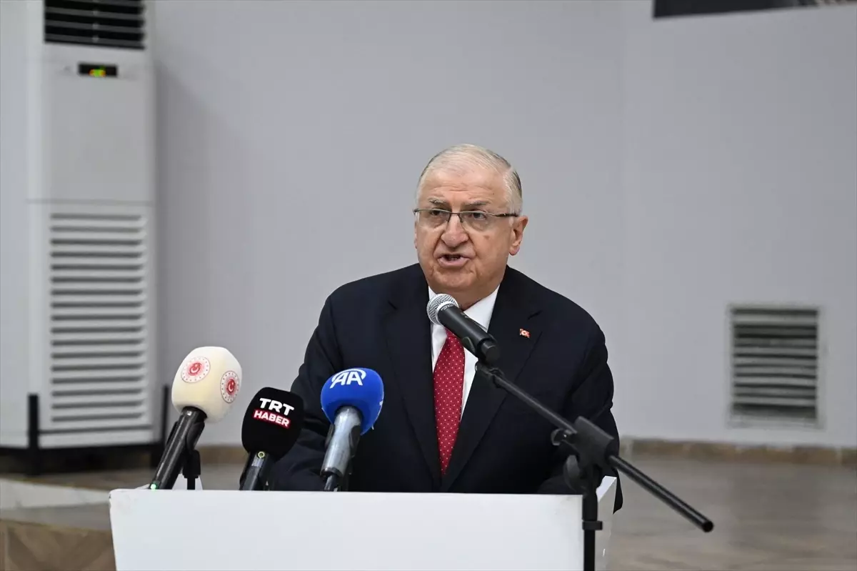 Milli Savunma Bakanı Güler, Muş\'ta iftar programına katıldı Açıklaması