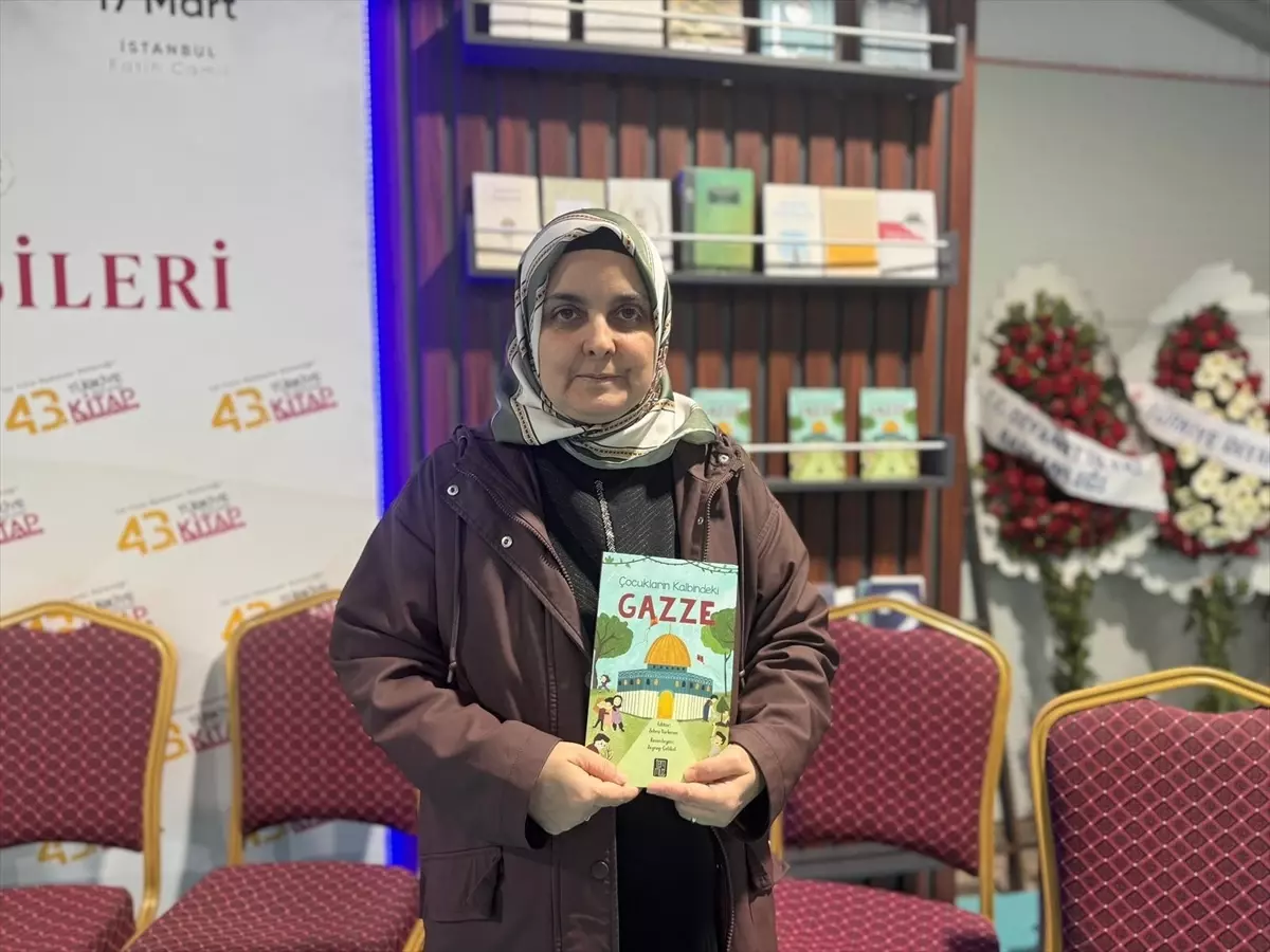 Minik yazarlar Gazze\'deki çocukların hayatlarını hikaye olarak kaleme aldı