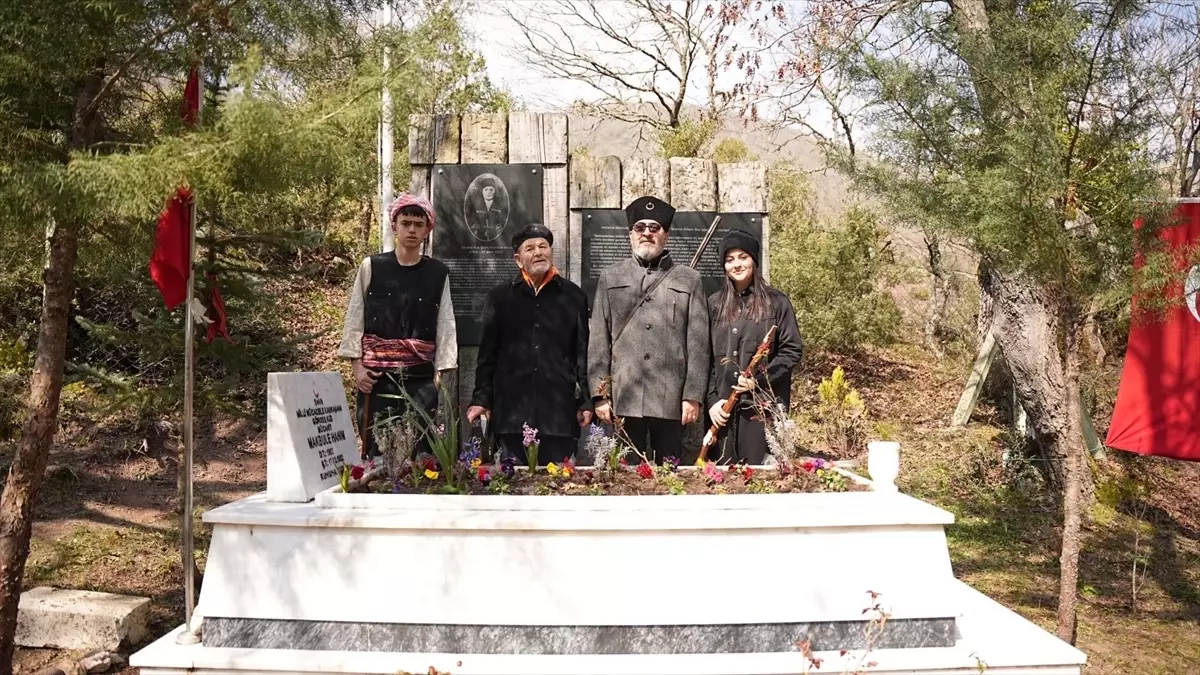 Mücahid Makbule Efe, şehadetinin 104. yılında Sındırgı\'da anıldı