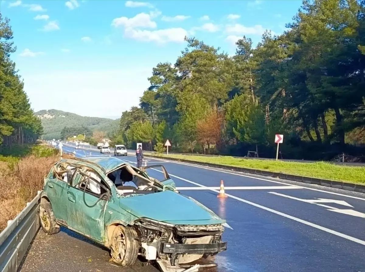 Yatağan\'da Trafik Kazası: 1 Ölü, 1 Yaralı